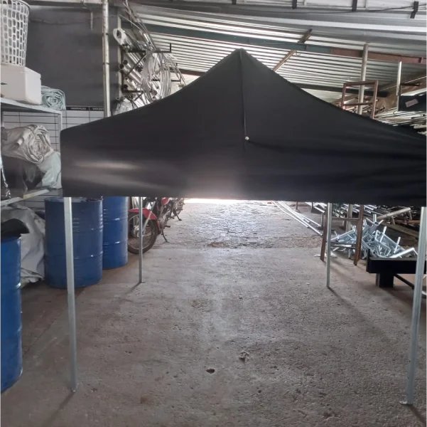 Tenda sanfonada com lona reforçada